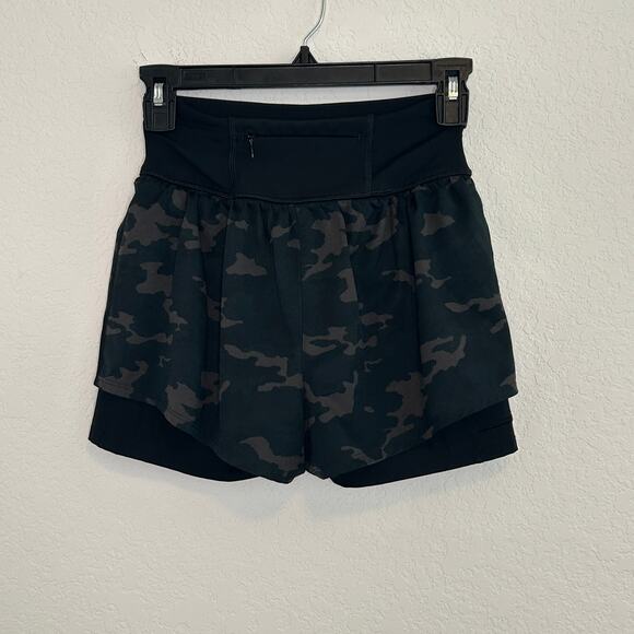 Spanx Black Camouflage Camo Get Moving Shorts Sz XS - Picture 2 of 6